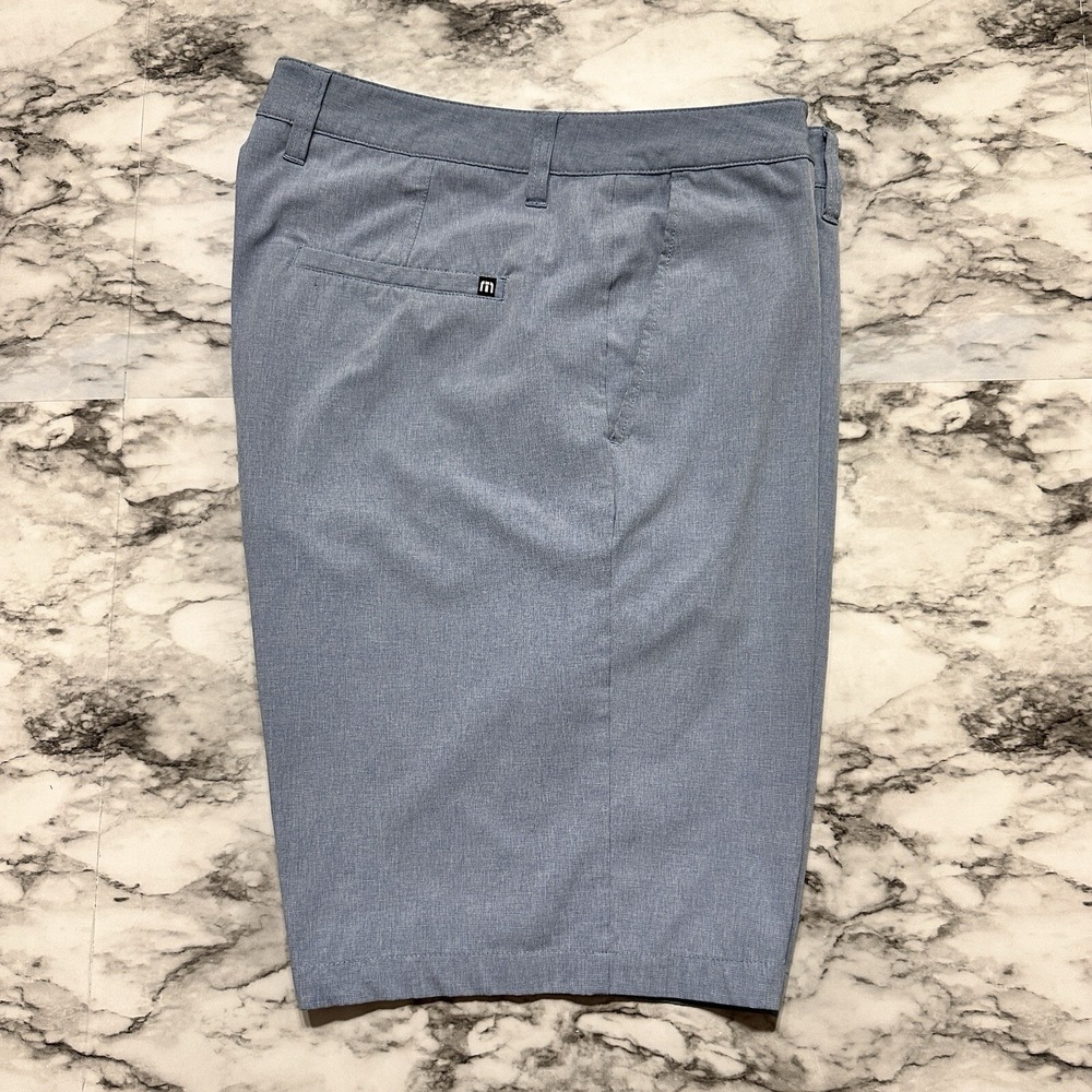 Travis Mathew Golf Shorts Men's Size 36" x 10" Inseam Blue Light Flat Front
